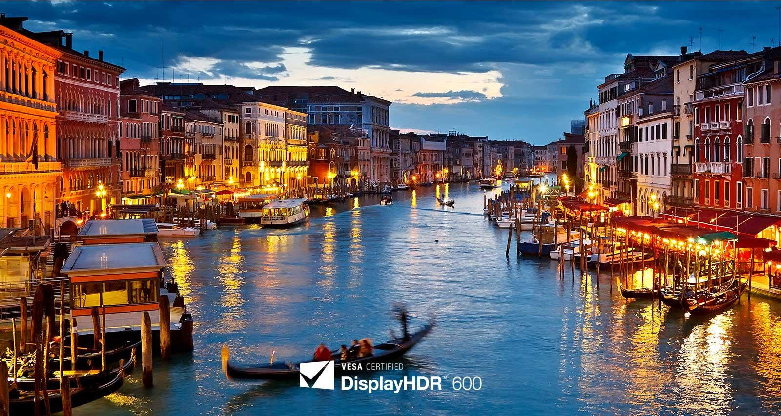 LG 32UL950-W Hình ảnh sống động và sáng hơn với HDR 600